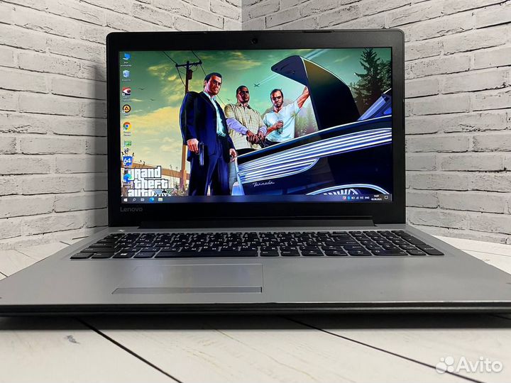 Игровой ноутбук Lenovo FHD/8Gb/240SSD/2видеокарты