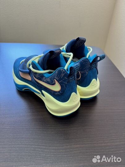 Nike zoom freak 3