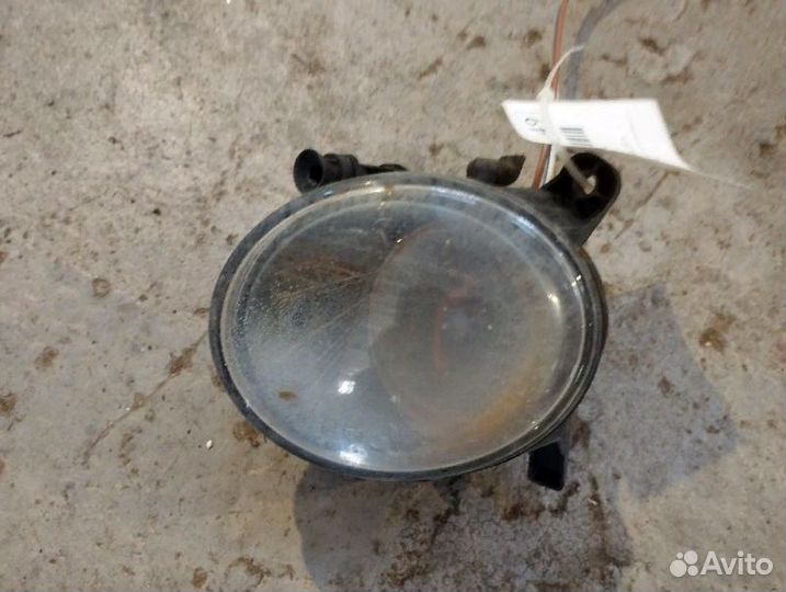 Фара противотуманная правая Audi A4