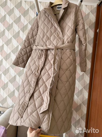 Новое демисезонное стеганное пальто