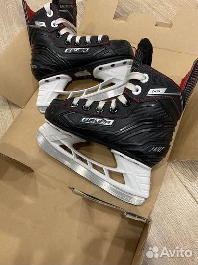 Хоккейные коньки bauer