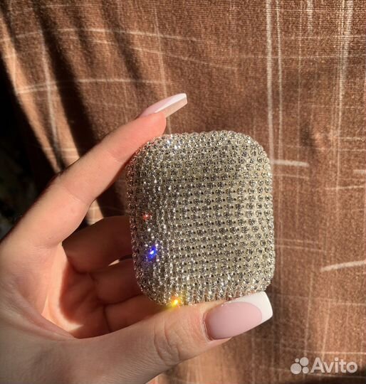 Чехол на наушники airpods со стразами новый