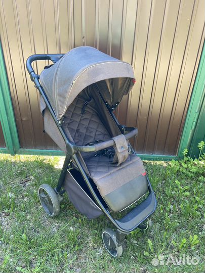 Коляска прогулочная Carrello Bravo