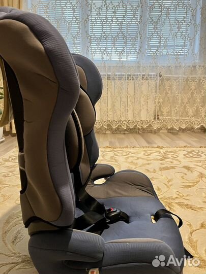 Детское автокресло от 1 года до 12 лет