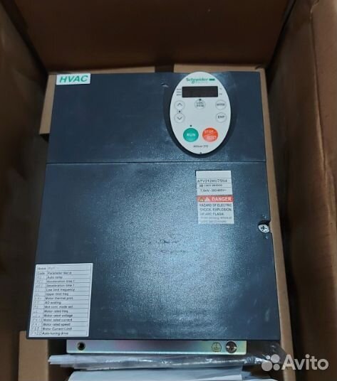 Преобразователь Schneider Electric ATV212HD55N4