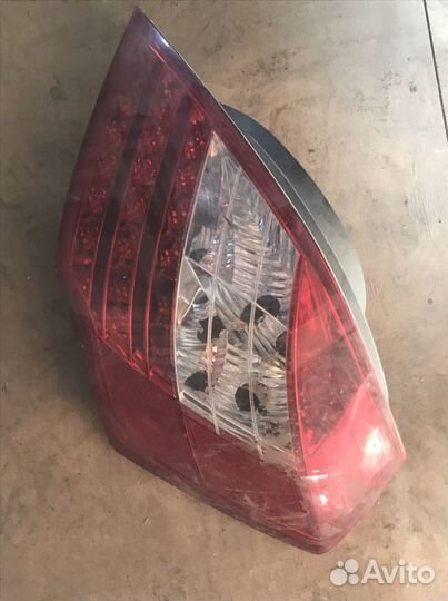 Фонарь задний правый Geely Emgrand EC7