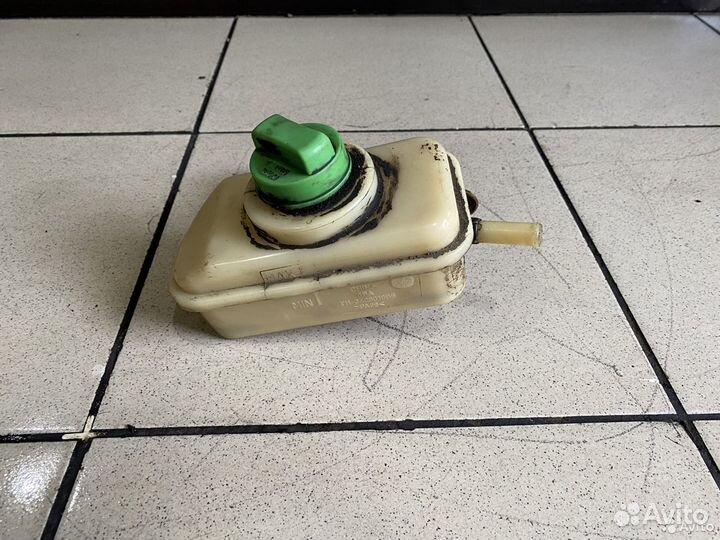 Бачок гур Chery Tiggo T11