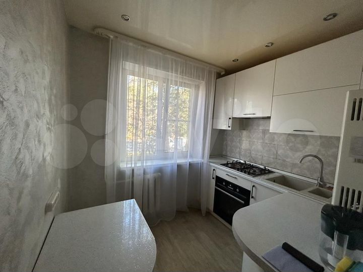 2-к. квартира, 49 м², 2/5 эт.