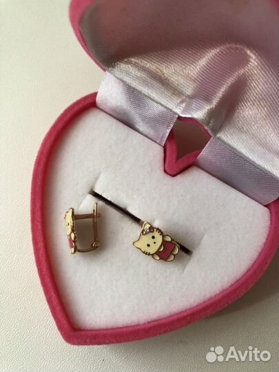 Золотые серьги