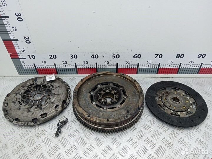 Маховик Toyota Avensis