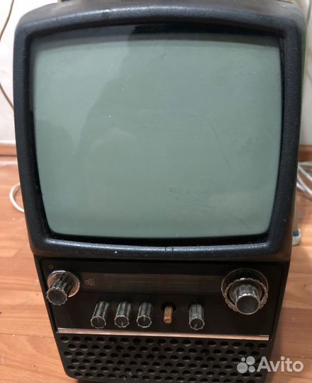 Телевизор «Silelis 403D»