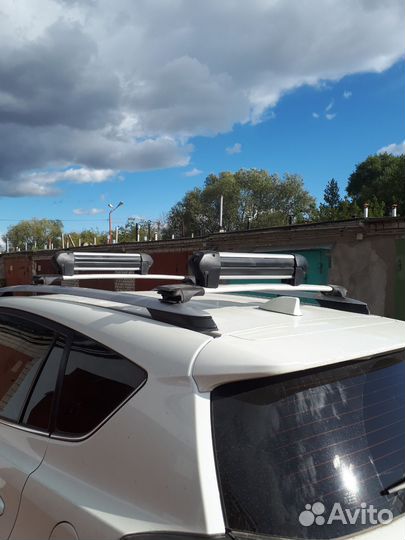 Крепление для перевозки лыж и сноубордов