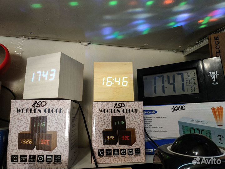 Часы электронные и на батарейках