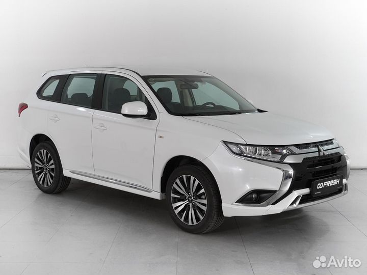 Mitsubishi Outlander 2.0 CVT, 2022, 44 км