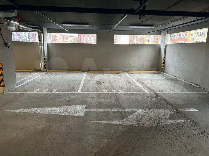 Машиноместо, 13 м²