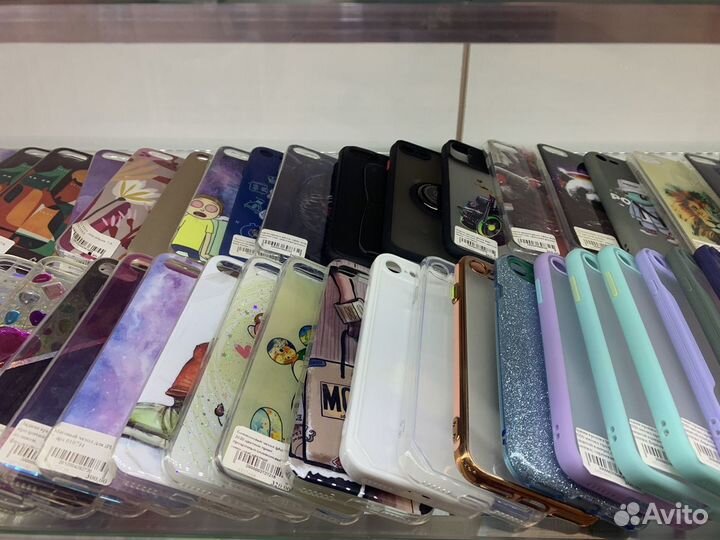 Чехлы на iPhone SE 2020