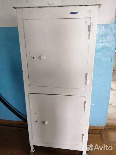 Сейф металлический