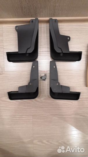 Брызговики Toyota Camry 2018 2019 LE XLE