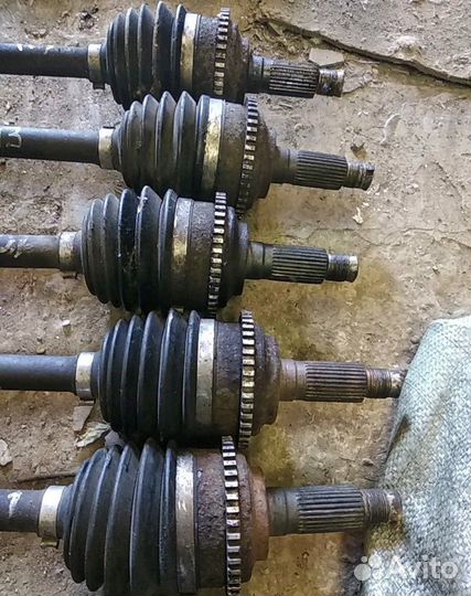 Полуось привод шрус левый Мазда 6 GG