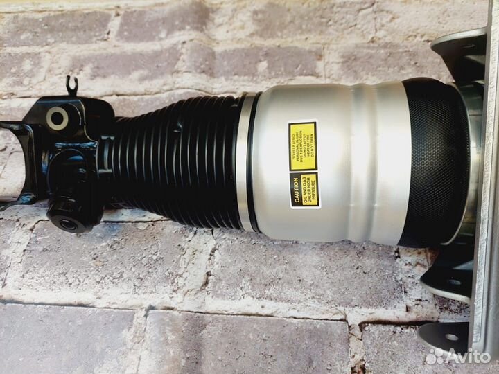 Пневмо стойка volkswagen touareg 7L8616039G