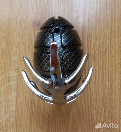 Вешалка дизайнерская настенная