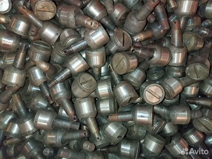 Шарнир рулевой трапеции автомобилей Волга