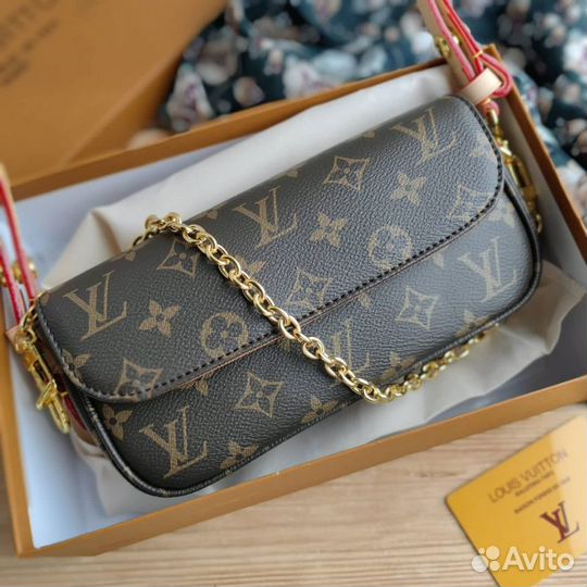 Louis vuitton клатч