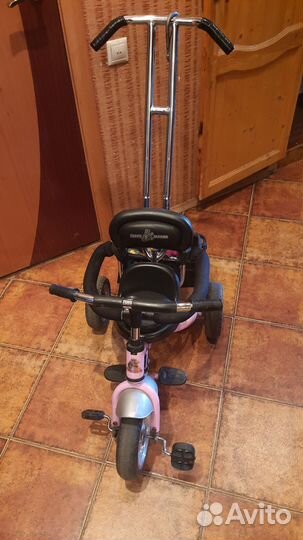 Детский велосипед с ручкой