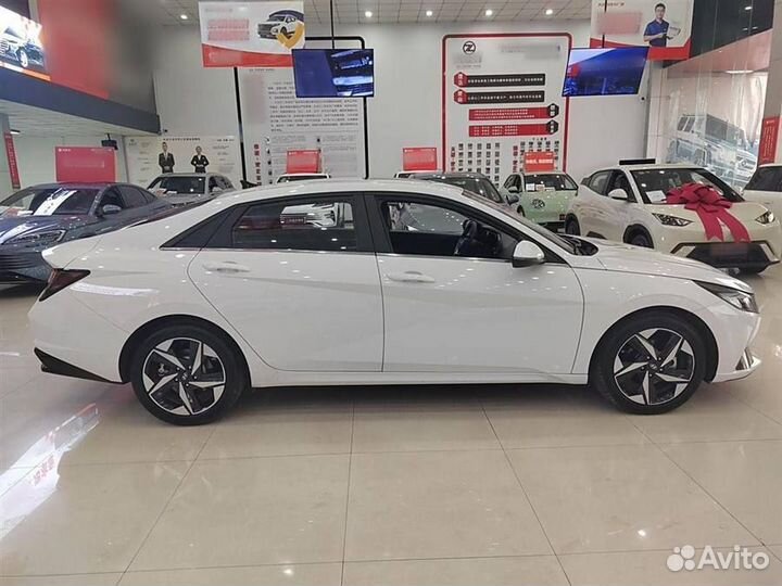 Hyundai Elantra 1.5 CVT, 2022, 29 000 км