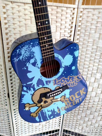 Гитара акустическая