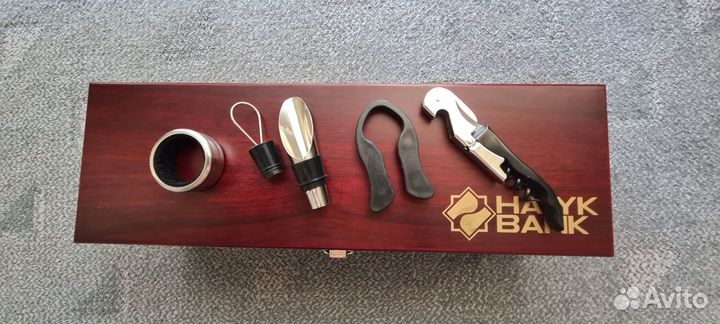 Набор для вина 5 предметов: кейс