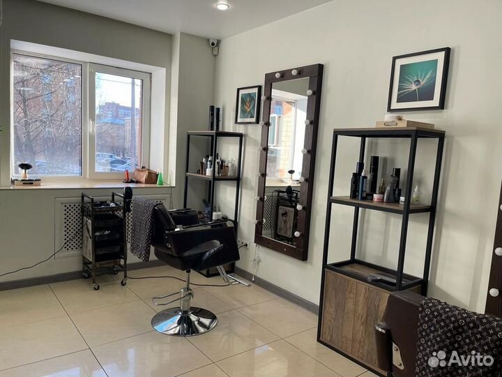 Сдам а аренду рабочее место для парикмахерских усл