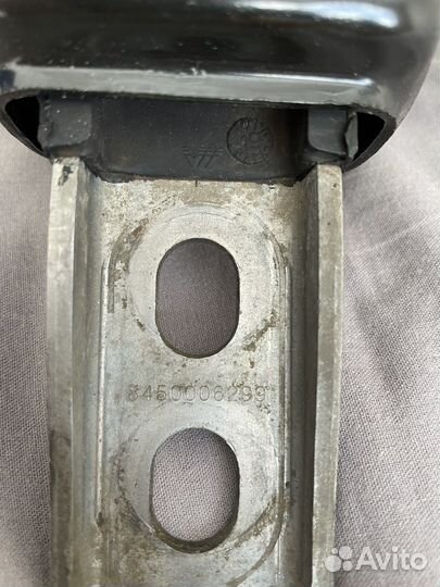 LADA Vesta Левая опора двигателя