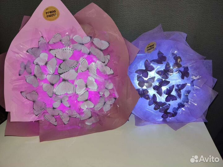 Букет из бабочек светящийся