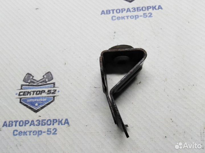 Кронштейн радиатора Nissan Qashqai J10