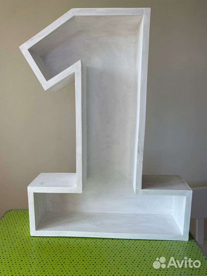 Цифра 1 на годик из дерева