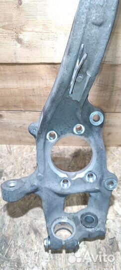 Кулак поворотный передний правый Audi A6 C7