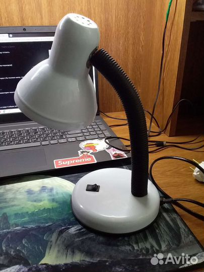 Лампа настольная