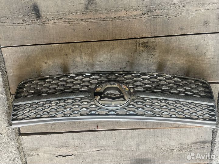 Решетка радиатора Fielder 141