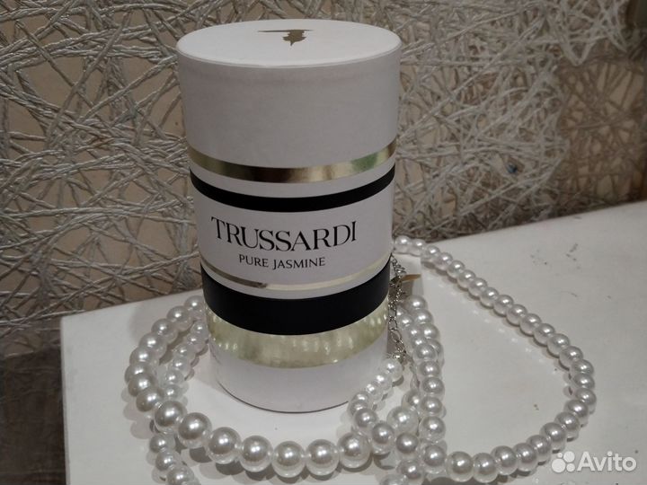 Парфюмированная вода Trussardi pure jasmine