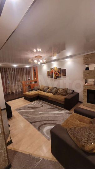 3-к. квартира, 100 м², 1/10 эт.