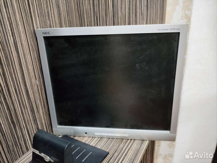 Samsung syncmaster 932b, nec accusync lcd 72vm