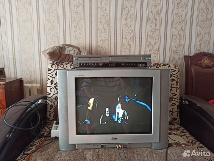 DVD/VHS плеер lg DC476D