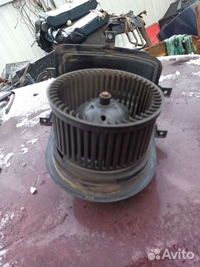 Моторчик печки под кондёр гольф 3, венто