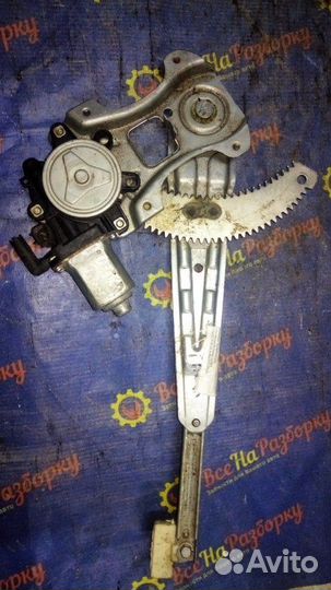 Стеклоподъемник задний правый Nissan Tiida