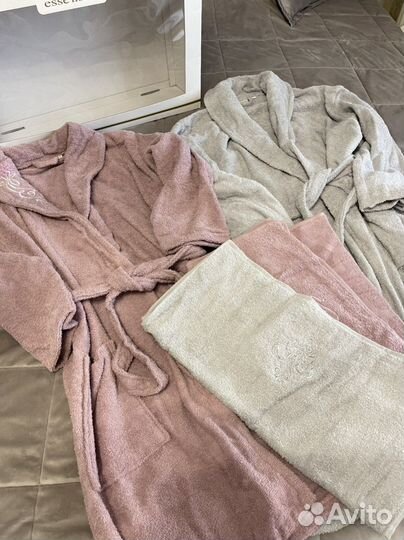 Подарочный набор два халата+ полотенцы