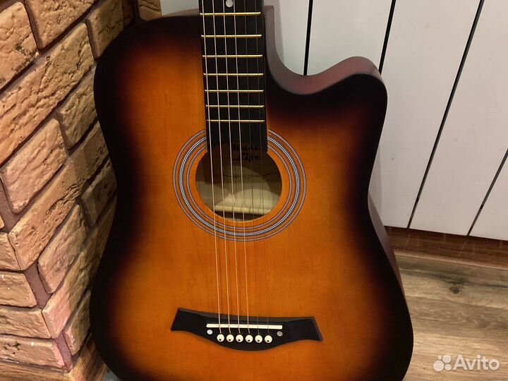 Гитара акустическая с отличным звуком