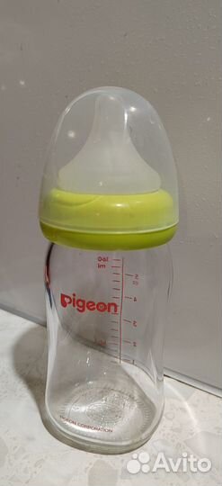Бутылочки для кормления pigeon стекло