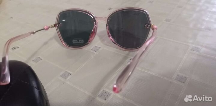 Солнечные очки женские