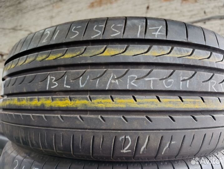 Yokohama BluEarth RV-02 215/55 R17